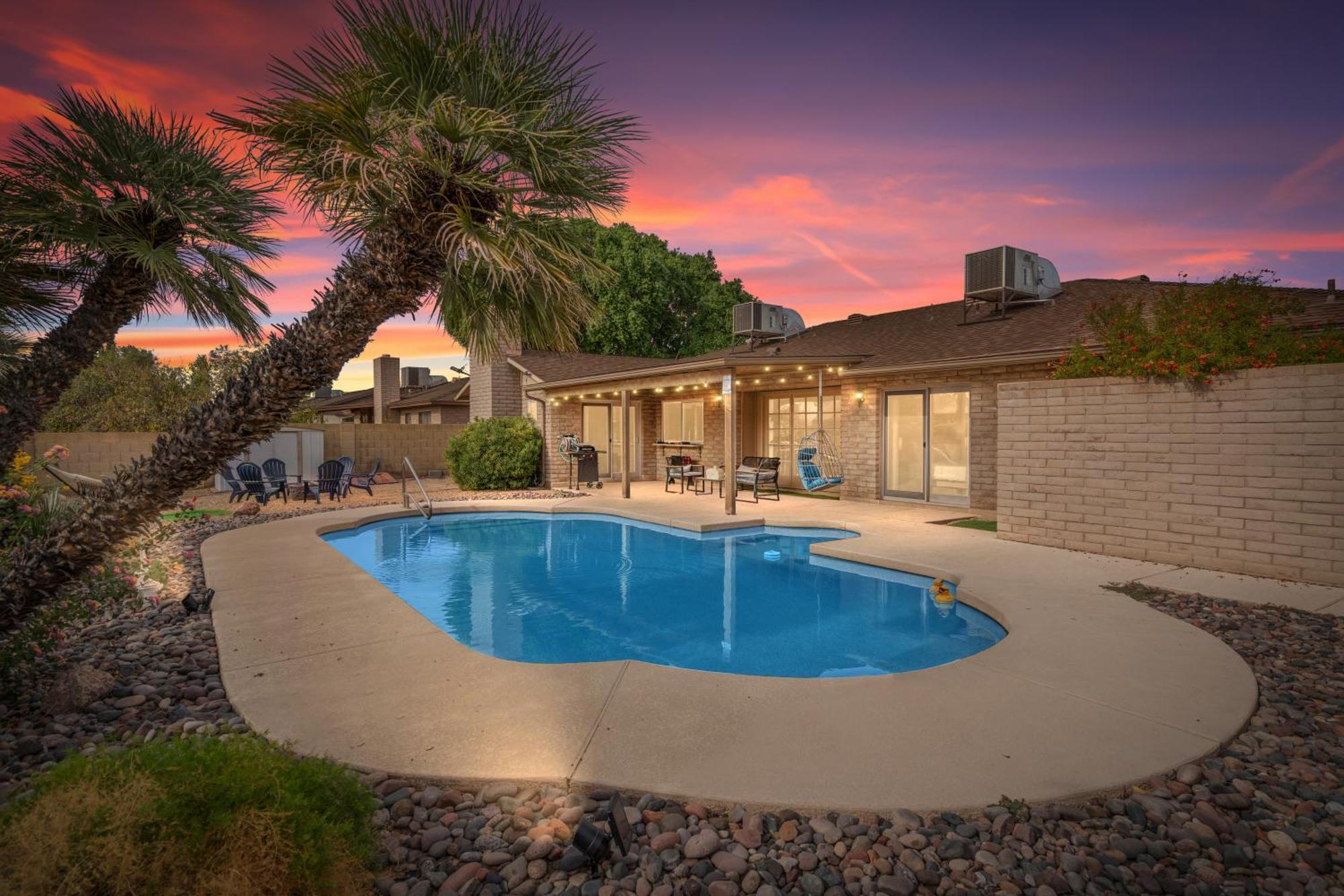 Desert Oasis With Pool And Games Phoenix Exterior photo